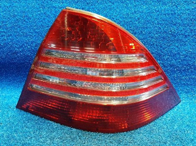 Tail Light Right (RH) Outer (fender) Mercedes-Benz S-Class (2004)