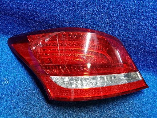 Tail Light Left (LH) Outer (fender) Hyundai Equus (2012)