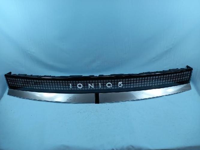 Фонарь задний правый внутренний Hyundai Ioniq (2022)