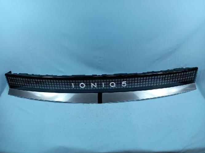 Фонарь задний левый внутренний Hyundai Ioniq (2022)