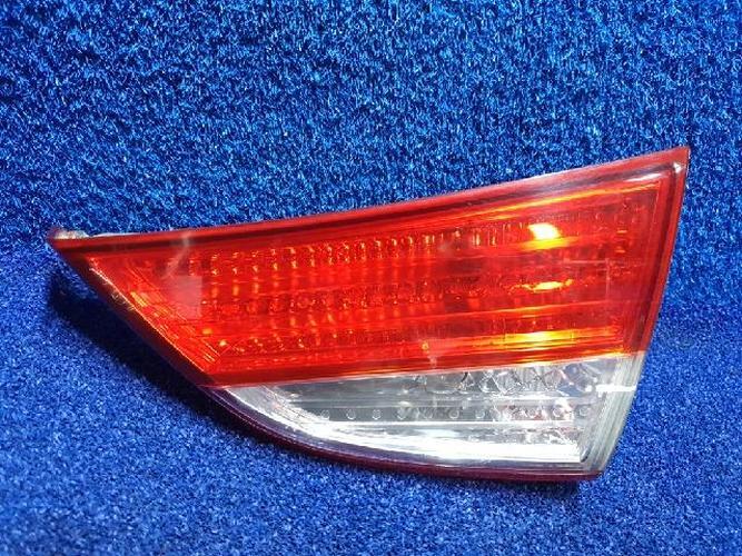 Фонарь задний правый внутренний Hyundai Elantra (2011)