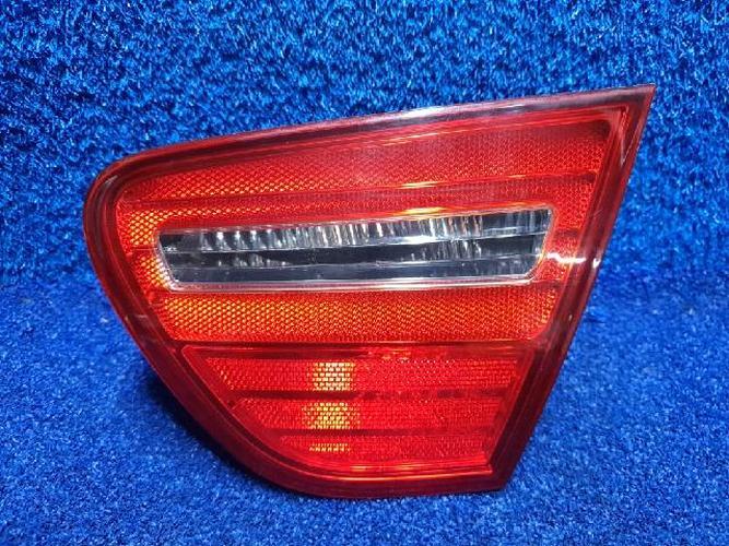 Фонарь задний правый внутренний Hyundai Elantra (2009)