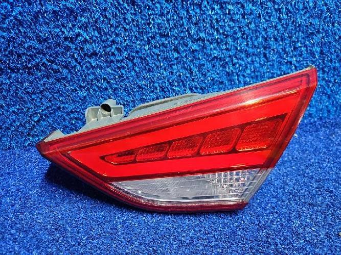 Фонарь задний правый внутренний Hyundai Sonata (2013)