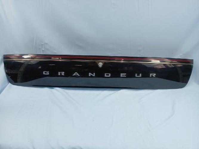 Фонарь задний правый внутренний Hyundai Grandeur (2024)
