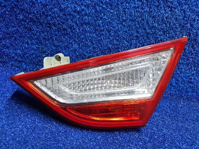 Фонарь задний правый внутренний Hyundai Sonata (2010)