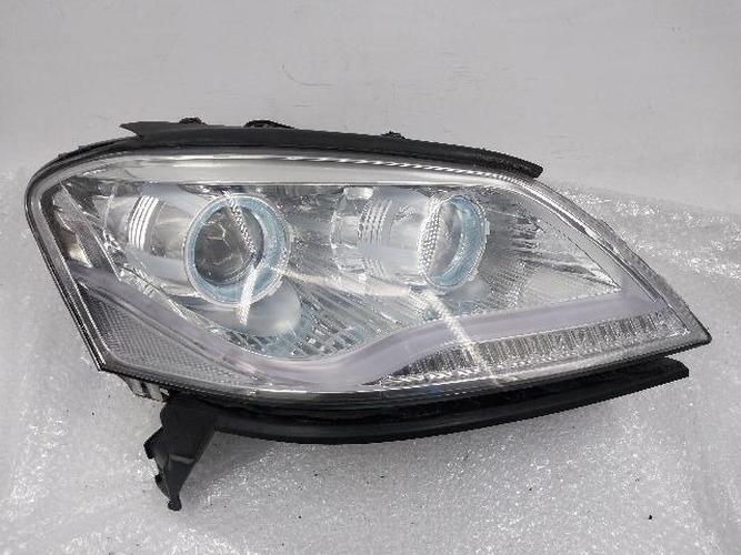 Headlight Right (RH) SsangYong Chairman (2013)