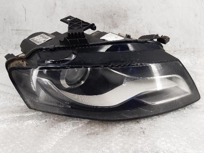 Headlight Right (RH) Audi A4 (2011)
