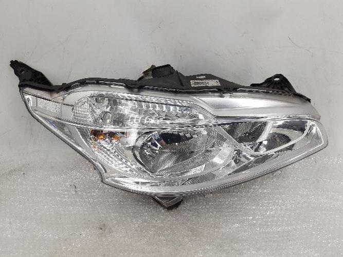 Headlight Right (RH) Peugeot 208 (2015)
