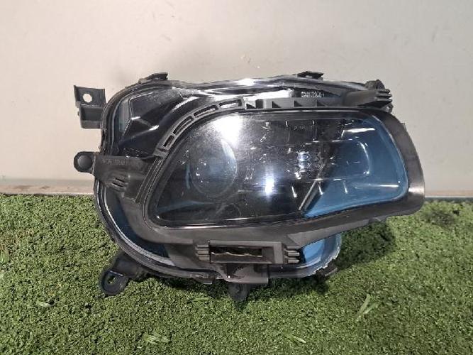 Headlight Right (RH) Jeep Grand Cherokee (2017)