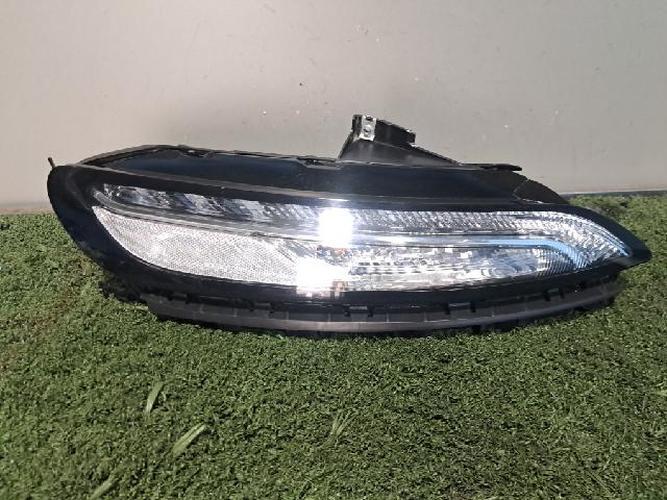 Headlight Right (RH) Jeep Grand Cherokee (2017)