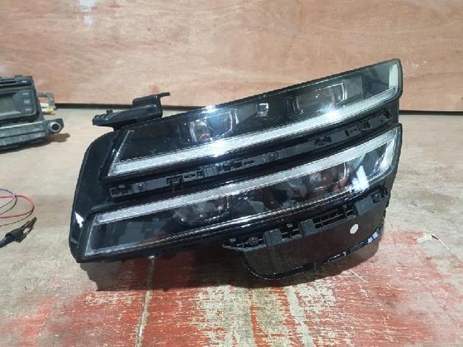 Headlight Left (LH) Genesis G80 (2021–2023)