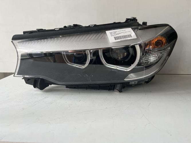 Headlight Left (LH) BMW 5 Series (2019)