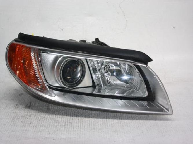 Фара передняя правая Volvo S80 (2000–2011)
