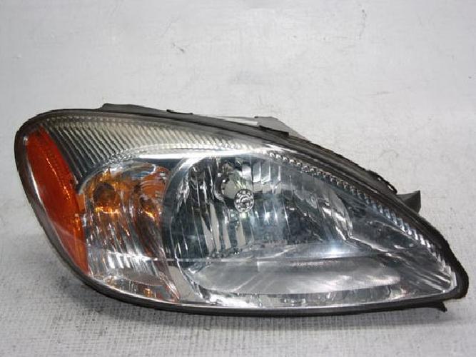 Headlight Right (RH) Ford Taurus (2008)