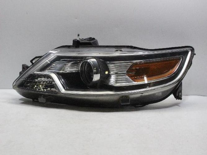Headlight Left (LH) Ford Taurus (2011)