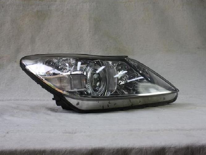 Фара передняя правая Hyundai Genesis (2009)