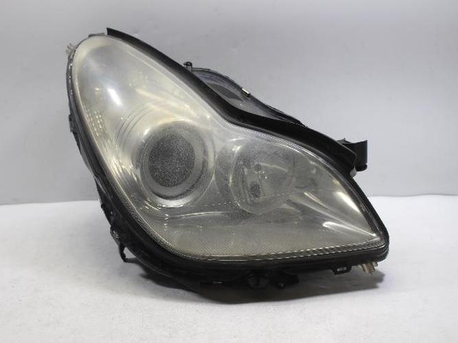 Headlight Right (RH) Mercedes-Benz CLS-Class (2005–2007)