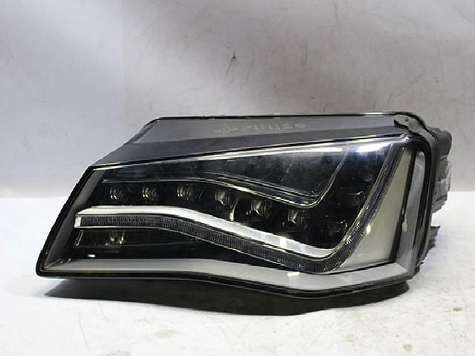 Headlight Left (LH) Audi A8 (2010–2011)