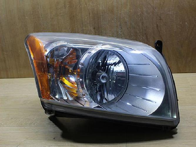Фара передняя правая Dodge Caliber (2007)