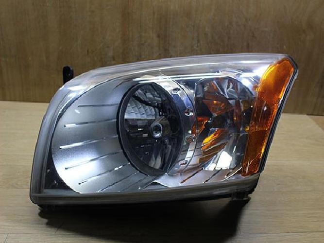 Фара передняя левая Dodge Caliber (2007)