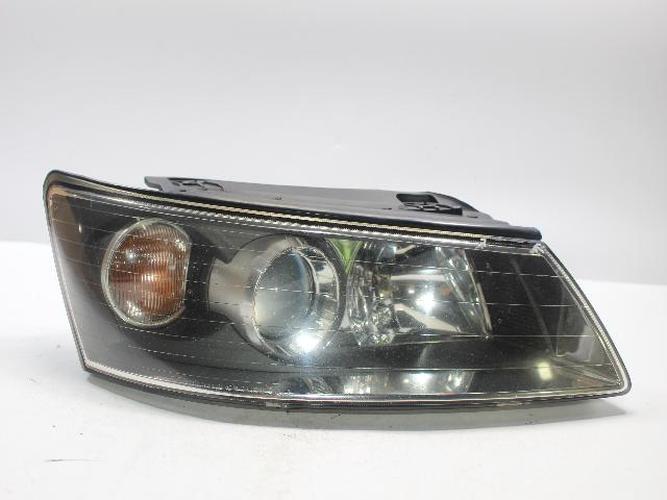 Headlight Right (RH) Hyundai Sonata (2005–2007)