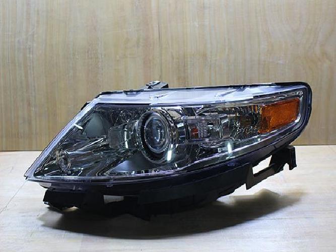 Headlight Left (LH) Lincoln MKS (2010)