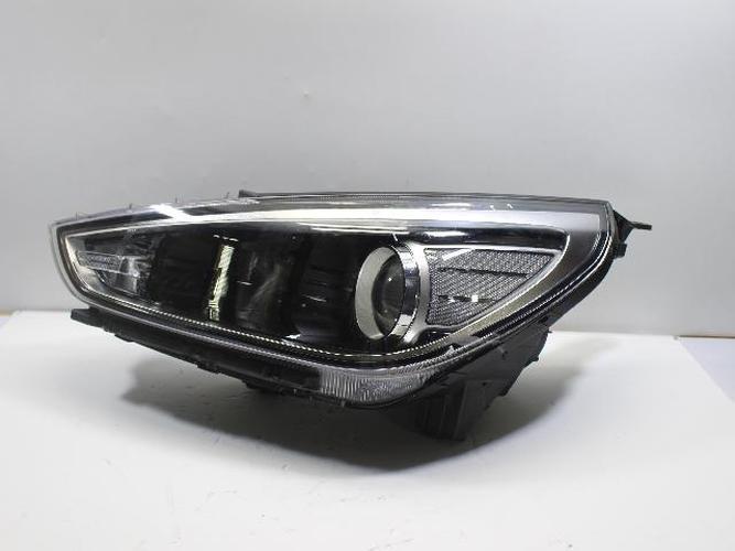 Headlight Left (LH) Hyundai i30 (2017)