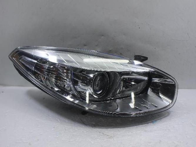 Headlight Right (RH) Renault SM3 (2014–2015)