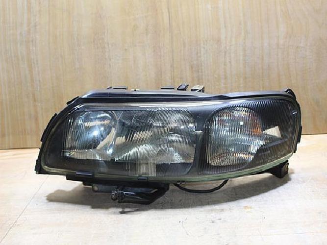Фара передняя левая Volvo V70 (2001)