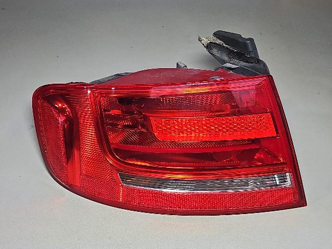 Фонарь задний левый внешний Audi A4 (2009)