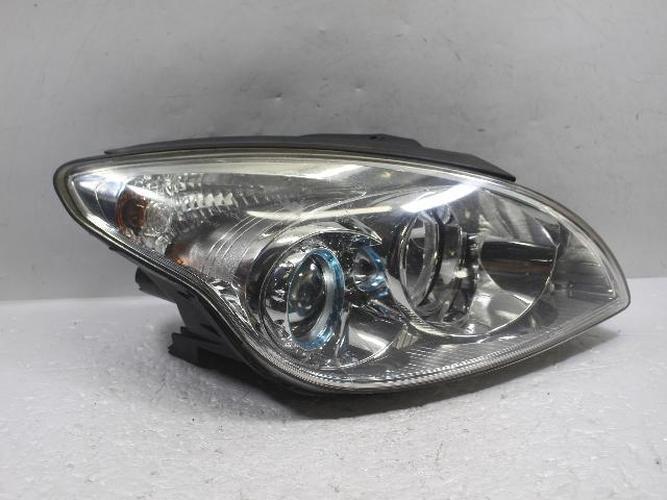 Headlight Right (RH) Hyundai i30 (2010)
