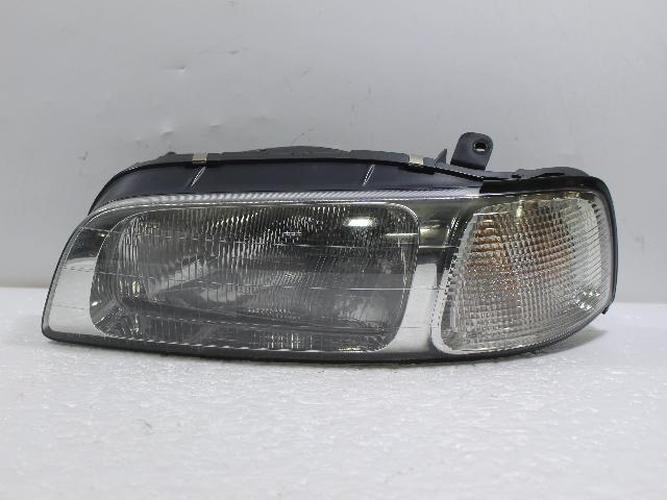 Headlight Left (LH) Renault SM5 (2001)