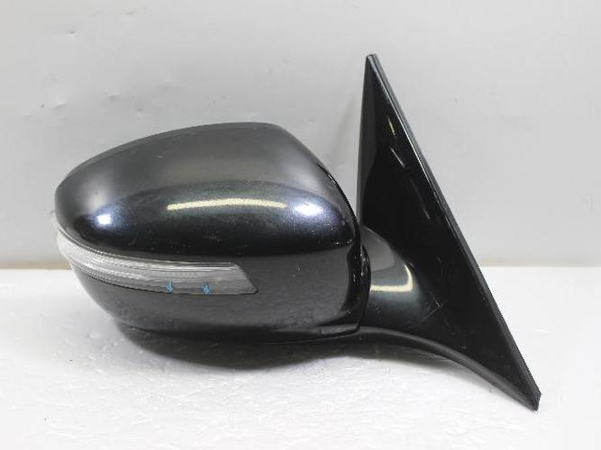 Зеркало боковое правое Kia Opirus (2010)