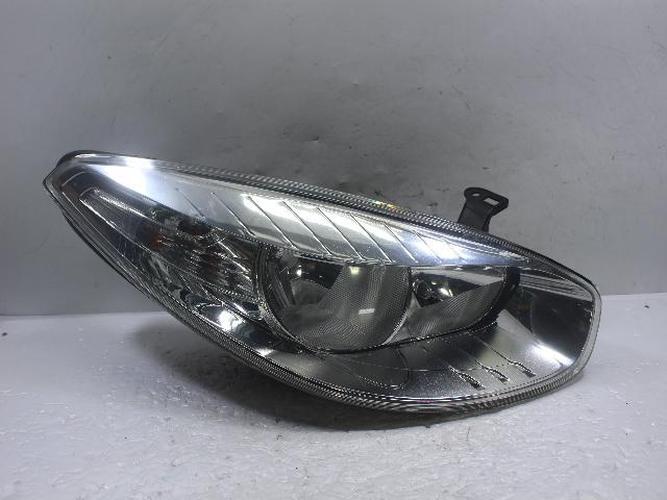 Headlight Right (RH) Renault SM3 (2011)