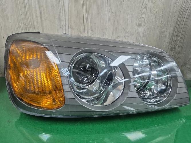 Фара передняя правая Hyundai Grandeur (1998–2005)