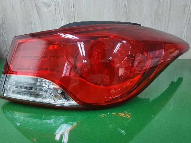 Фара передняя правая Hyundai Elantra (2012)