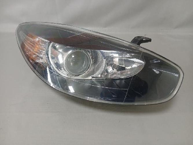 Headlight Right (RH) Renault SM3 (2013–2014)