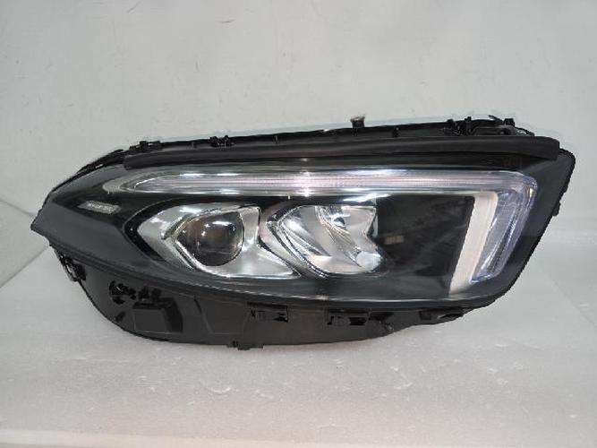Headlight Right (RH) Mercedes-Benz A-Class (2024)