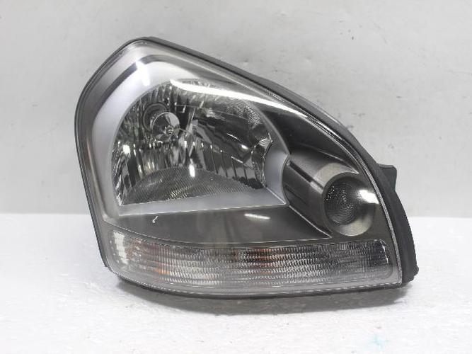 Headlight Right (RH) Hyundai Tucson (2006–2008)