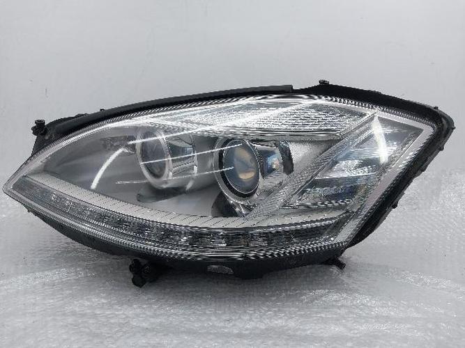 Headlight Left (LH) Mercedes-Benz S-Class (2010)