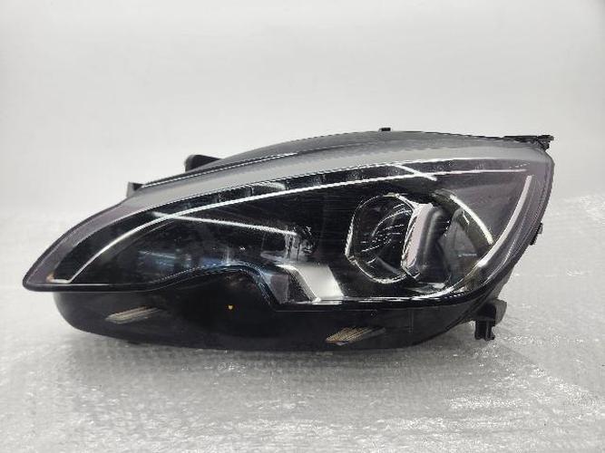 Headlight Left (LH) Peugeot 308 (2018)