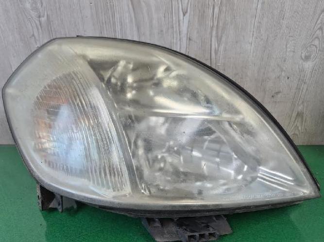 Headlight Right (RH) Renault SM5 (2005–2010)