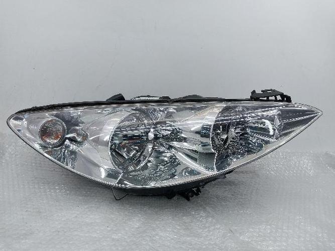 Headlight Right (RH) Peugeot 308 (2009)
