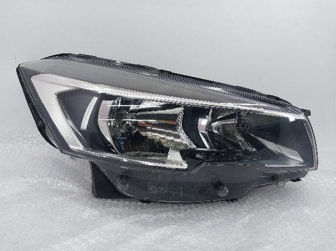 Headlight Right (RH) Peugeot 508 (2015)