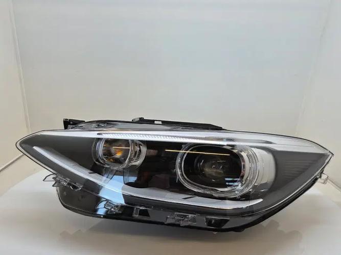 Фара передняя левая BMW 1 Series (2019)