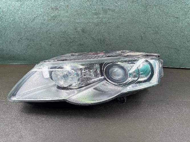 Headlight Left (LH) Volkswagen Passat (2009)