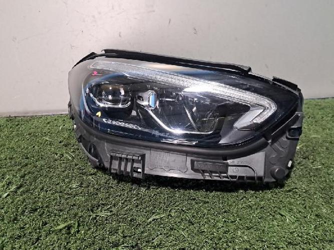 Headlight Right (RH) Mercedes-Benz C-Class (2022–2024)