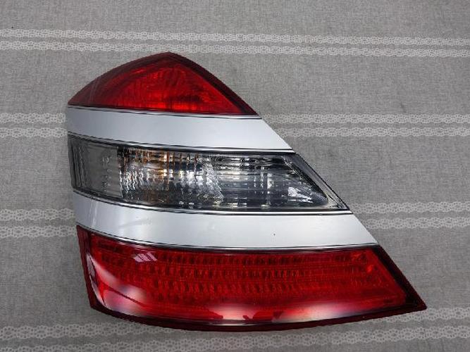 Фонарь задний левый Mercedes-Benz S-Class (2006–2009)
