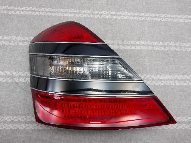 Tail Light Left (LH) Mercedes-Benz S-Class (2006–2009)