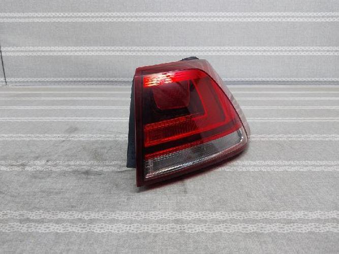 Фонарь задний правый Volkswagen Golf (2013)